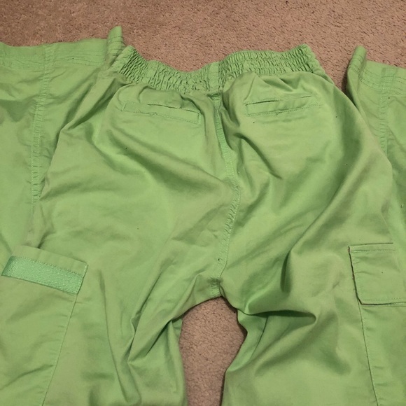 Lime green scrub pants - Picture 2 of 3